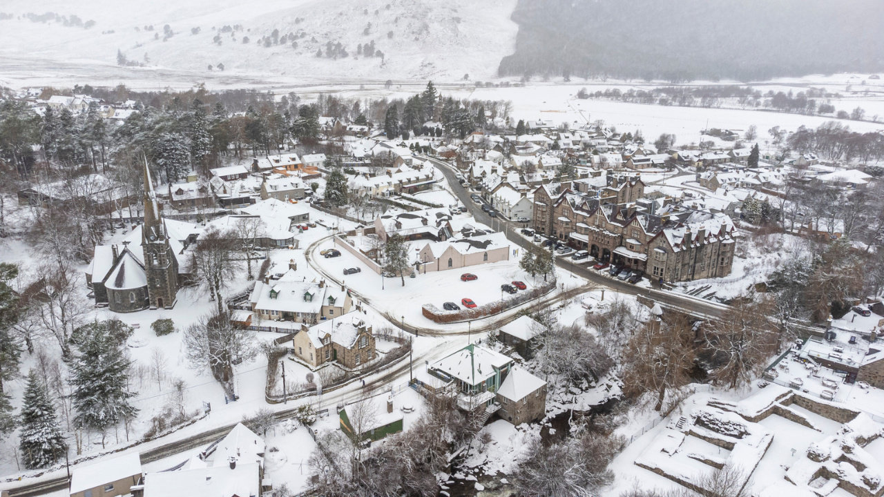 UK-Cold-Weather-November-Snow-0°C-Arctic-Freeze.